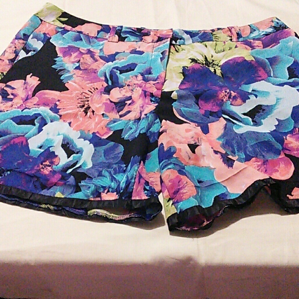 Worthington Modern Fit Shorts size 14 (AF)